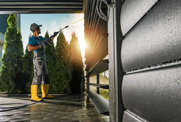 Professional Pressure Washing Services in Pleasanton, TX